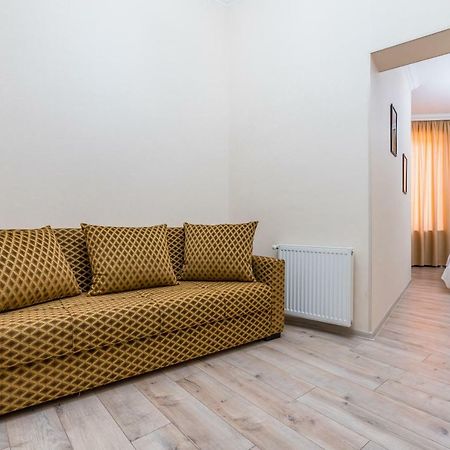 Golden Light Hotel Тбилиси Екстериор снимка