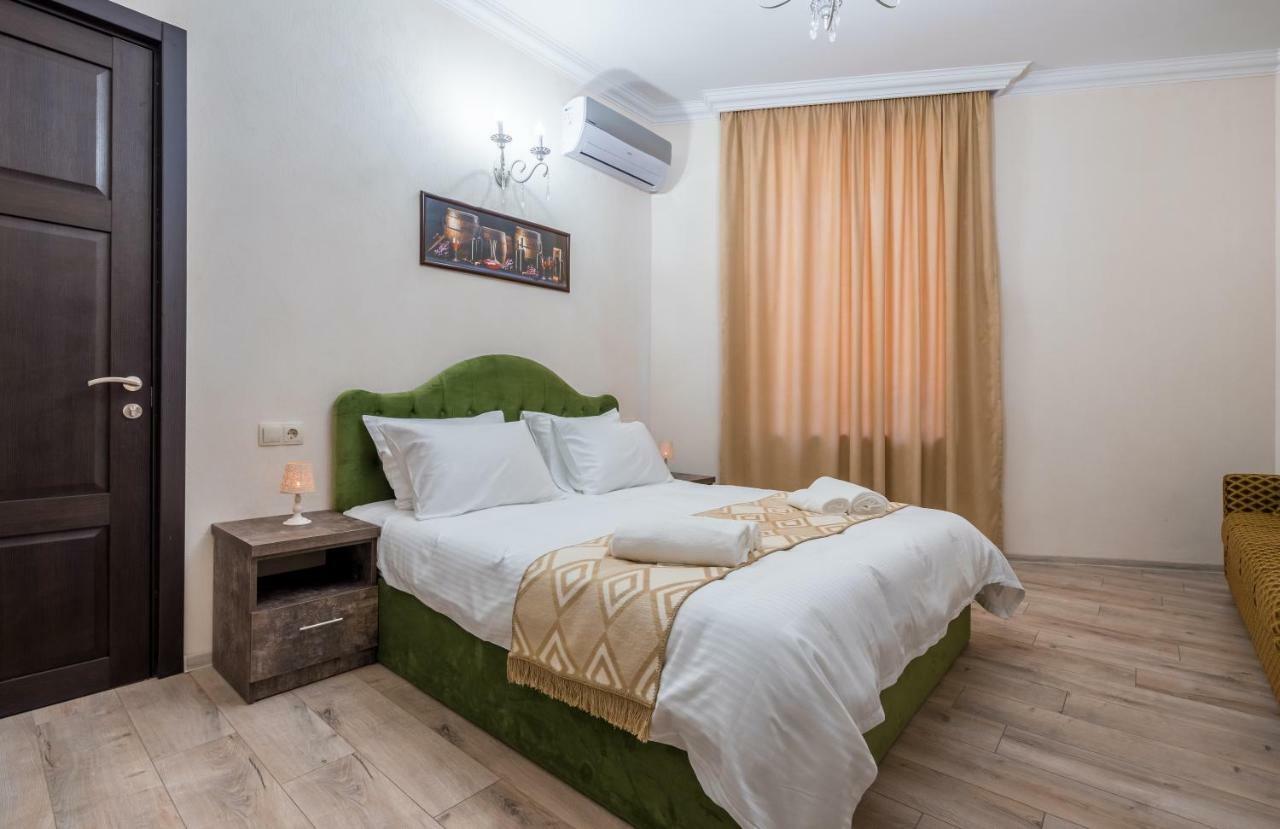 Golden Light Hotel Тбилиси Екстериор снимка