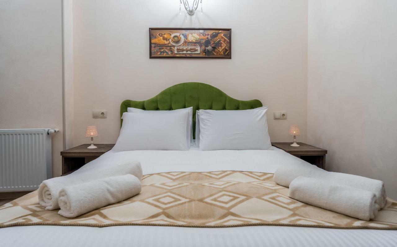 Golden Light Hotel Тбилиси Екстериор снимка