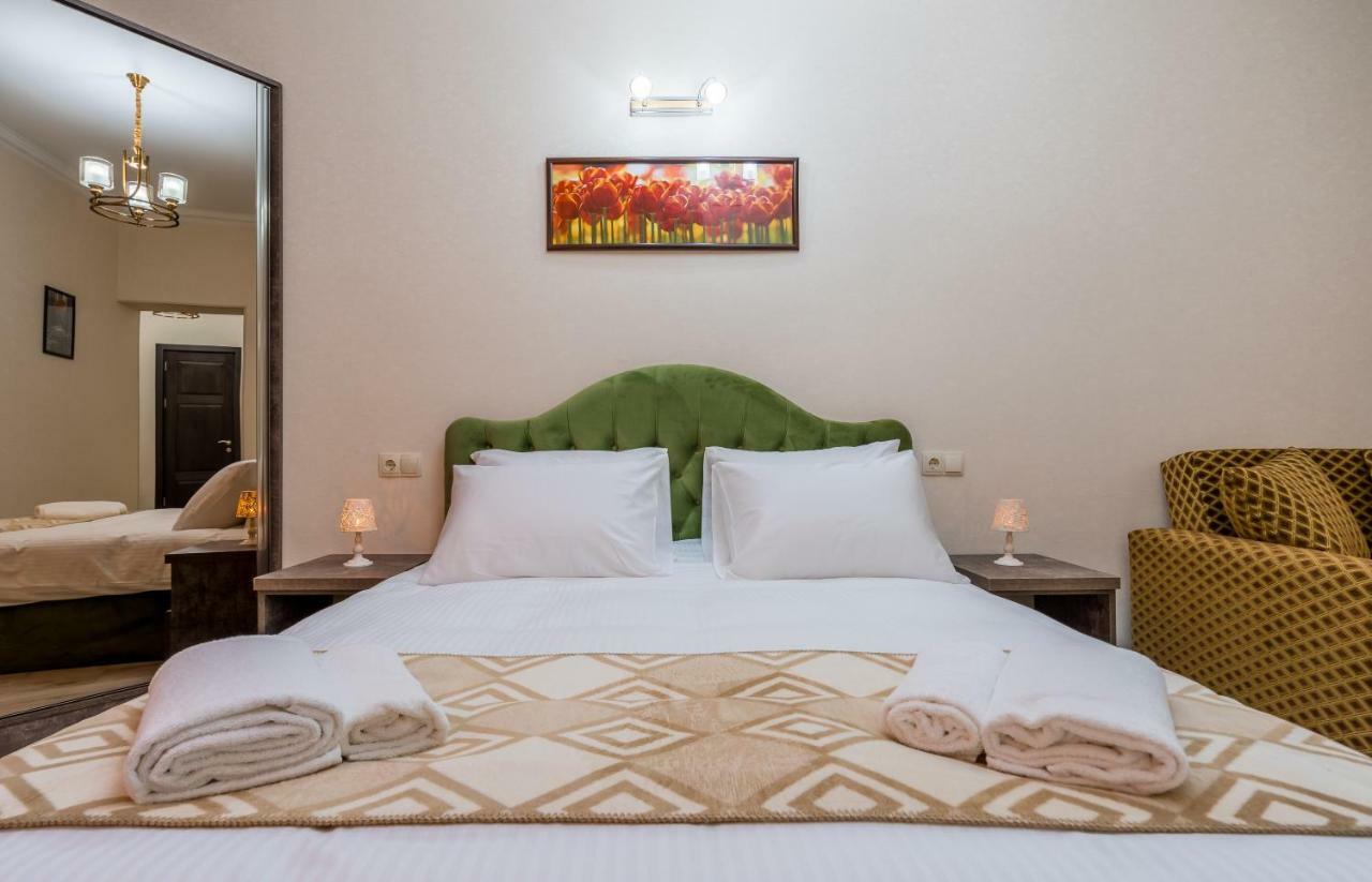 Golden Light Hotel Тбилиси Екстериор снимка