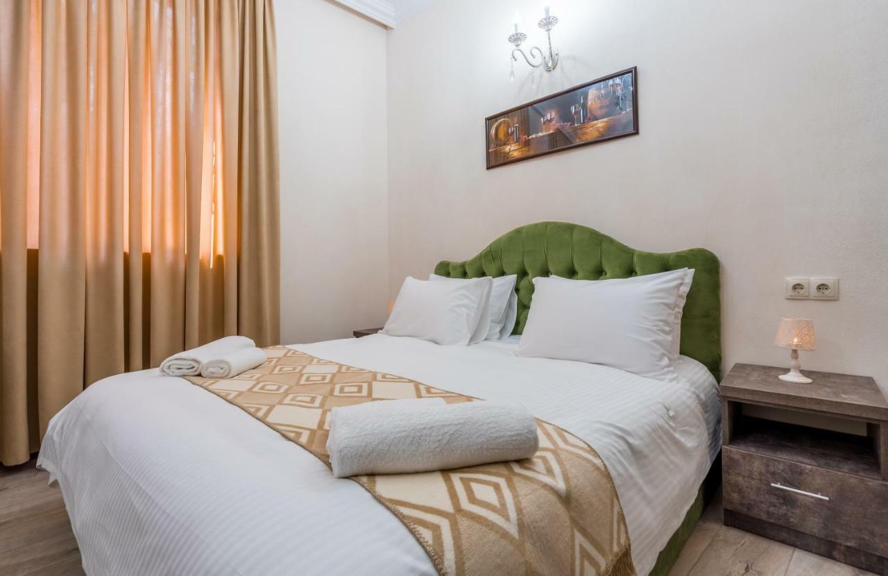 Golden Light Hotel Тбилиси Екстериор снимка
