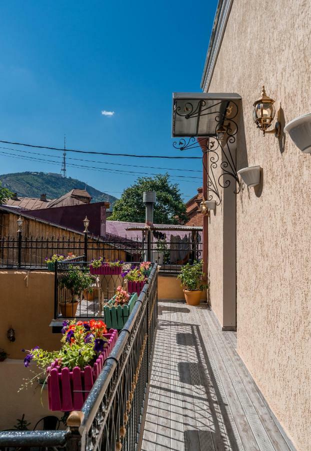 Golden Light Hotel Тбилиси Екстериор снимка