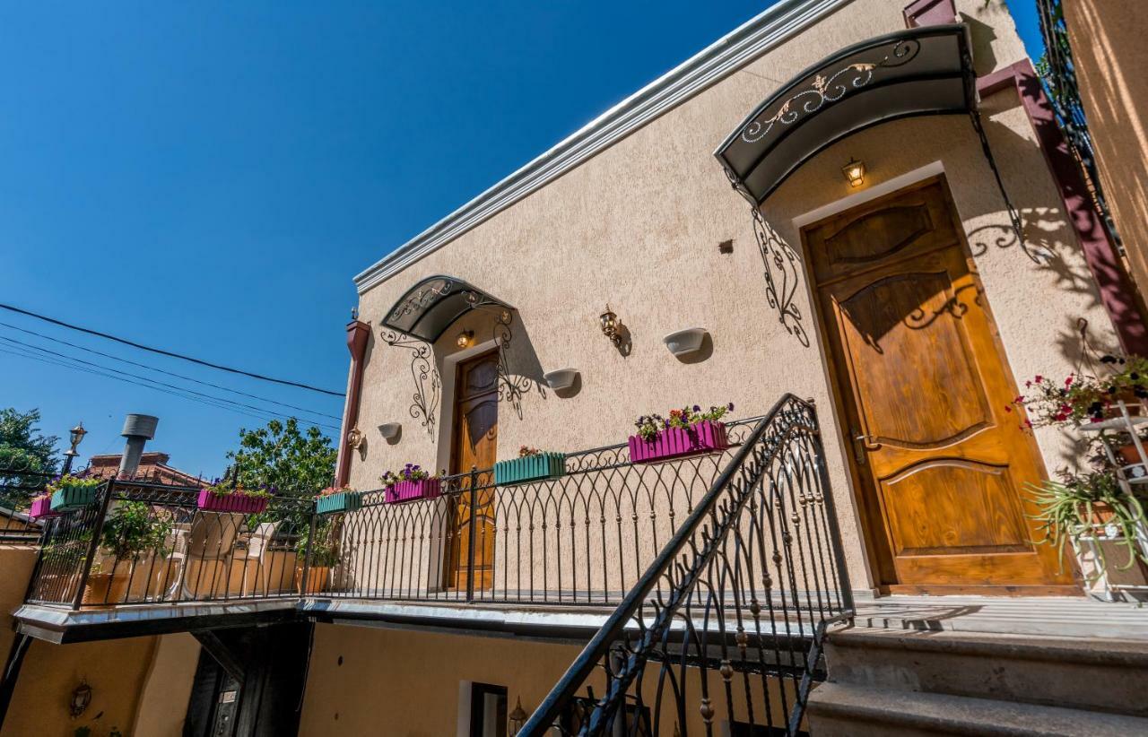 Golden Light Hotel Тбилиси Екстериор снимка