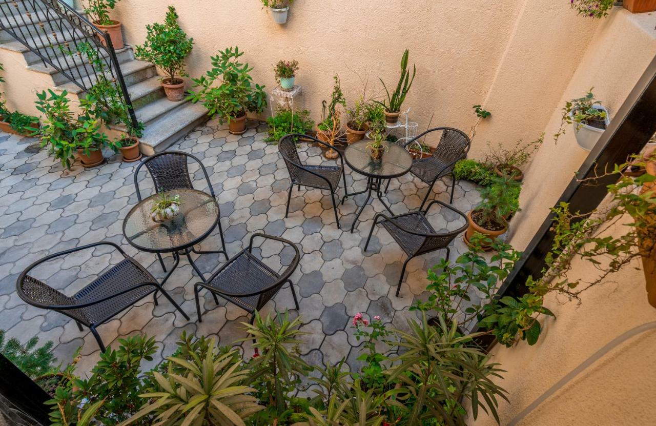 Golden Light Hotel Тбилиси Екстериор снимка